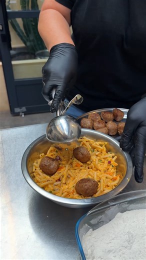 Taco Mac & Cheese Balls! Rollin’ deep with taco mac power 🔥🧀 | Chefclub GruB