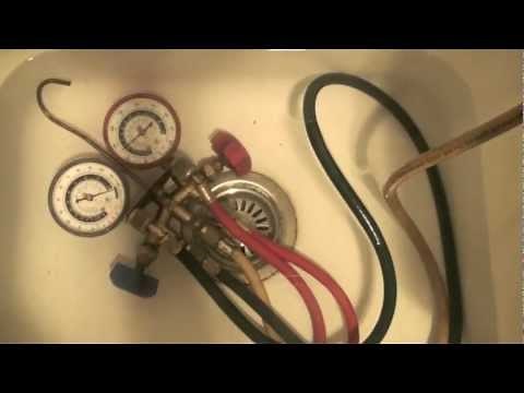 How to do a pre season refrigeration gauge set leak check