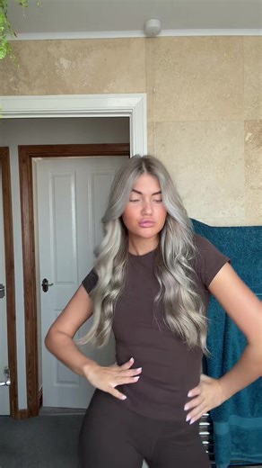 Do not use 9.13 to tone your hair down you’ll end up grey like me for the next 2 weeks x