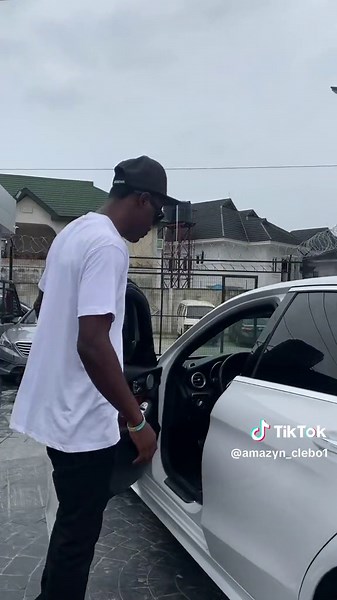 2015 Mercedes-Benz C400 4matic Luxury Supercars | Available in Nigeria