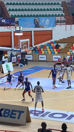 #LucarneN1 Après l’ABC, la JCA KINGS franchit la barre des 100 points dans cette intrépide ligue d’OR 1XBET pour clôturer cette 1ere partie (11 / 22 journées)de saison régulière 2025–2026.💪🔥 JCA 🥳🤩101–60 CBA Apprécions l’ultime système mis en place pour assurer le panier à 101 points ⛹️‍♂️🏀💪🎊. SERCOM FIBB🏀⛹️‍♂️ | FIBB, Fédération Ivoirienne de Basket-Ball