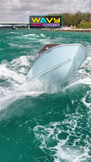 Boat trims come apart while exiting Haulover Inlet! 😳 ➡️ Follow Wavy Boats for more original boat action videos! The largest boat action network across all platforms! #wavyboats #hauloverinlet #hauloverboats #haulover #boats #bocainlet #boyntoninlet #miamiriver #jupiterinlet #roughinlets | BoatsvsHaulover
