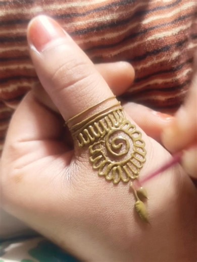 easy mehndi design in thumb finger #shortsfeed