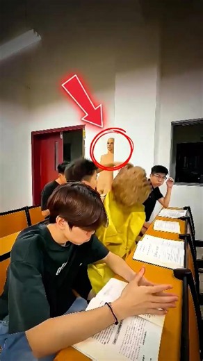 O Que Está Acontecendo Nesta Sala? 😳🏫