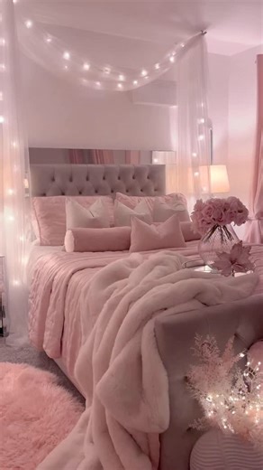 My bedroom always so much better at Christmas time with the pretty lights and the snuggle faux fur throws 🥰💗 #pink #bedroom#masterbedroom #decor#pinkdecor #homedecor #glam #interiordesign #homedecor #creator #instagram #uk#newbuild#pinkaesteric#inspiration #glamour#glamouruk#girls #mrshinch #home#house#ukfashion #pinkaesthetic #teen #teenbedroom #barbie#sweet#cute#love | Perfect Pink House by Kristina