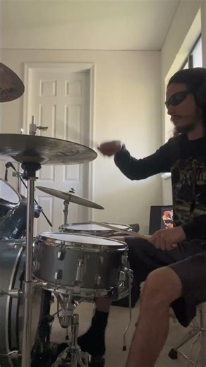 Ted Nugent - Stranglehold - Mini Drum Cover ‪@tednugent‬ #tednugent #stranglehold #drummer #rock #fyp