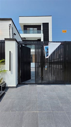 NOW HAVEN PROPERTIES on Instagram: "||5BEDS || AJAH ||₦500,000,000 (GIVE ME A GOOD OFFER) I'M AVAILABLE FOR PHYSICAL INSPECTION . YOU'LL LOVE THIS EXECUTIVE,WELL BUILT 5BEDROOM FULLY-DETACHED DUPLEX WITH BQ FOR SALE - ✨ PROPERTY FEATURES 🏡 🏊‍♂️ Private Swimming Pool 📦 Box Room 🔇 Soundproof Windows 👔 Walk-in Closet 🍽️ Equipped Kitchen 🛀 JACUZZI ⚡ All Rooms Ensuite 🏠 One Bedroom BQ 🚰 Clean water 🔒 Secured Gated Estate with 24/7 Security 🌅 Open Terrace Space ✨ Six Months Free Maintenance