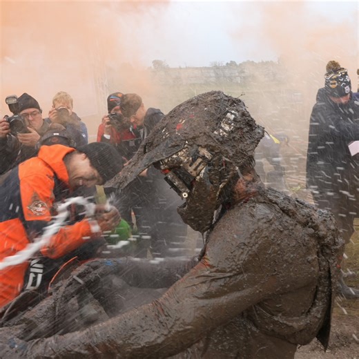 Gotland Grand National | GGN on Instagram: "🔥SOM VI LÄNGTAR TILL GGN 2026🔥Just nu pågår TVÅ kampanjer och båda gäller till 31/12: 🎯Vinn din startavgift tillbaka, där vi lottar ut 3 personer som får hela startavgiften återbetald. 🎁 GGN Christmas Weeks, vinn partnerpriser till ett värde av 120 000 kr – inklusive🏆 5 års fritt GGN-deltagande (2026–2030). Läs mer här om vad du kan vinna 👉 https://gotlandgrandnational.se/ggn-christmas-week/ Genom att anmäla dig nu sparar du upp till 200 kr efter