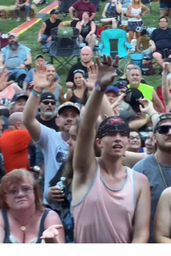 Wholesome NFL Sportsmanship Moments You Can't Miss