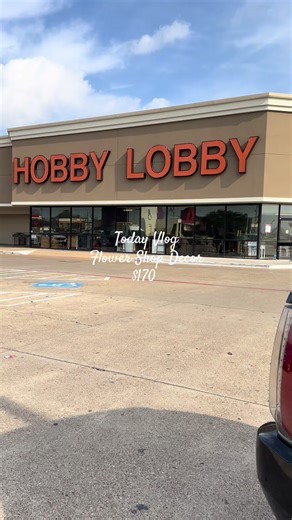 Flowers shop decor & supplies #msflowersandgiftshop #valentinesday2026 #dallasflorist #dfwflorist #hobbylobby