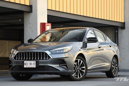 JAC J7, a prueba: un compacto que, aun con áreas por pulir, rompe el prejuicio de "made in China"