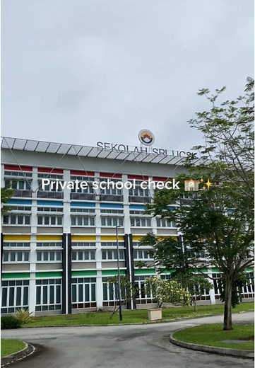 Explore UCSI International School Springhill: Campus Tour