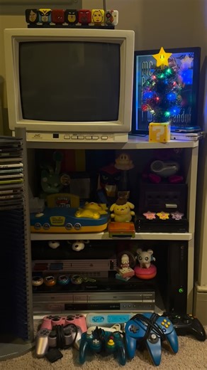 Hunter Ghostal on Instagram: "Cartoon Network (Promo) - 24 Hour Christmas Party Commercial Network: Cartoon Network Physical Media: Live Recording Original Air Date: December 24-25, 2000 #nostalgia #retro #2000s #cartoonnetwork #christmas"