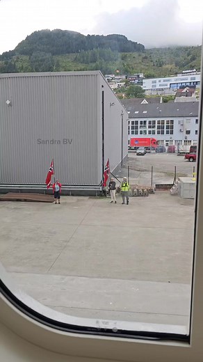 110K views · 444 reactions | Some cool Norwegian folks waving goodbye with their flag. #cruiseship #cruising #reels | Sandra BV | Facebook