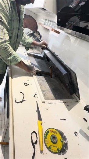 Right installation = Zero maintenance kitchen hob. #InteriorTips #HobInstallation #kitchendreams