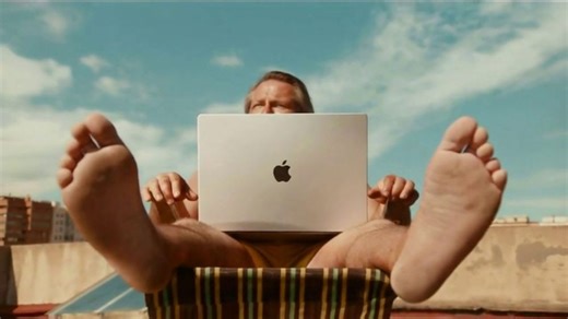 Apple Mac TV Spot, 'Glare' Song by Eddie Chacon