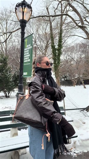 Sola y por NY: Captura tus momentos con HOVERAir