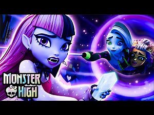 Draculaura Gets Accepted To Witch Camp | Monster High™