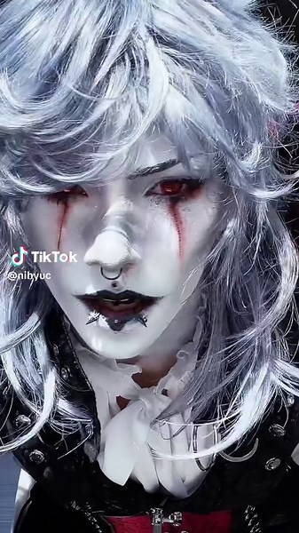 Stolas Cosplay from Helluva Boss: A Detailed Guide