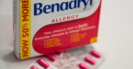 Seasonal allergies: etiquette, medication options, and outdoor defence