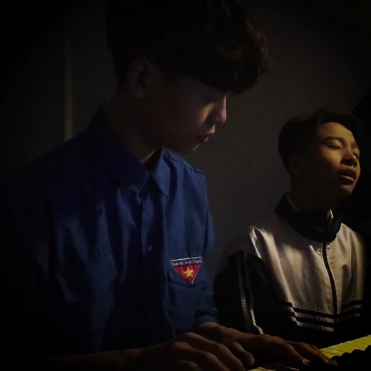 Phiên Bản Rõ Lời Bài Hát Sóng Gió