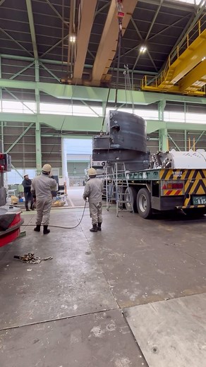 大峯機工株式会社 on Instagram: "荷下ろしの風景です。 #シールドマシン #shieldmachine tunnel boring machine #tunnel #トンネル #トンネル工事 #製造業 #製造業をもっと盛り上げたい #町工場 #大阪 #osaka #メイドインジャパン #madeinjapan #求人 #ハローワーク#金属加工 #溶接 #建設機械 #産業機械"