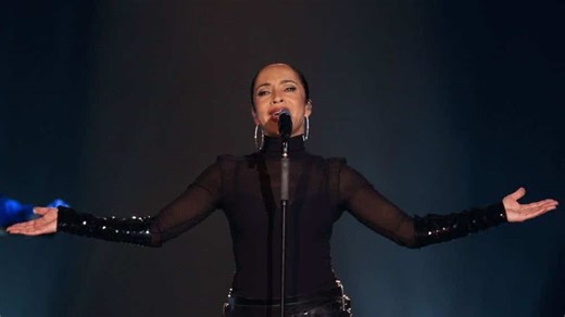 10 Best Sade Songs of All Time - Singersroom.com