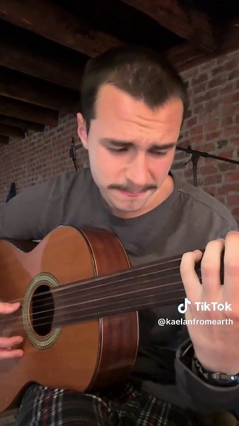 Fretless Guitar Progression for Songwriting Inspiration