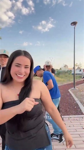 Damos clases de baile alas 4pm 🫣 Bros en problemas | IsabelMartinez