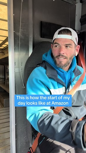 Loading the truck 📦 #amazonjames #jamessamazon #amazon #amazondelivery #worklife #loading #fyp