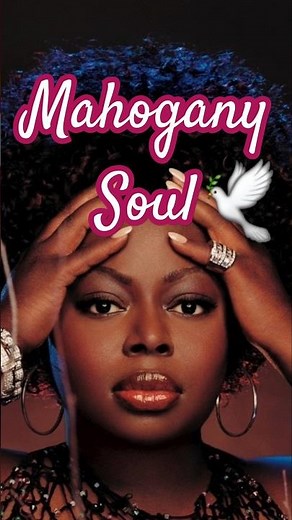 Angie Stone sung the theme for GIRLFRIENDS #smif #angiestone #soulmusic #rnb #mahoganysoul #neosoul