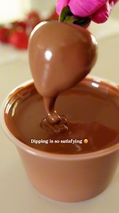 39K views · 633 reactions | Make a 6-Piece Chocolate Covered Strawberry Box with Me! ✨ #chocolate #strawberries #chocolatecoveredstrawberries | Jessica Sotelo | Facebook