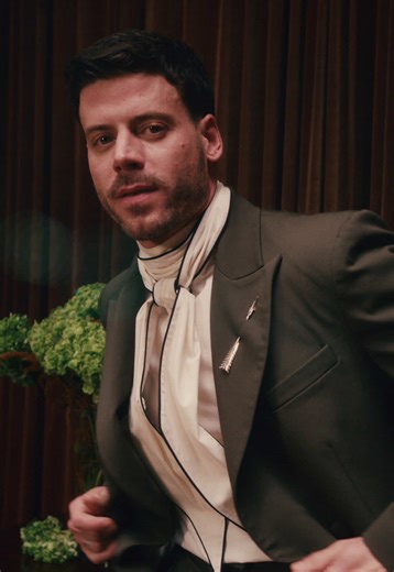 Francois Arnaud Celebrates 2026 Golden Globes