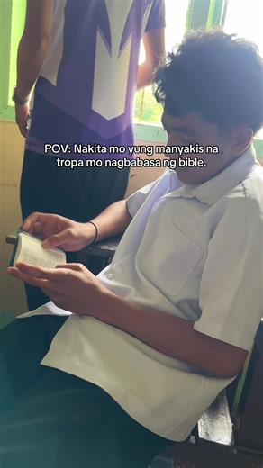 POV: Manyakis na Tropa Naghahanap ng Bible