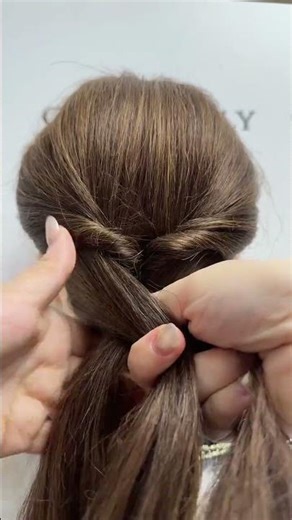 Top 10 Updo and Braid Styles for Goddess Look