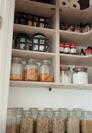 You will want to see this pantry reveal by @ceciliamoyer! 💙 Plus, you can SAVE 20% on a premium Preston Custom Space for a limited time at #TheContainerStore. Start your free design consultation today: https://container.store/3z7c79c Custom features Cecilia chose: 🍎 Pull-out bins. 🍓 Narrow cabinet for storing a step ladder. 🥕 Luxury, built-it, wood-based system in Summit Oak. Full-extension, soft-close drawers. | The Container Store