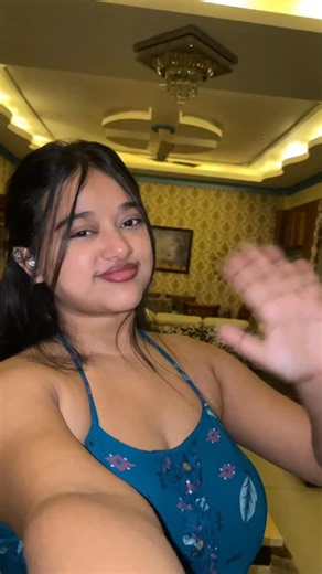 Christina on Instagram: "Mini vlog : 45 #christinalifestyle #reeitfeelit #viralreels #viral #reel #viralvideos #minivlog #tranding #reelsinstagram #trendingnow"