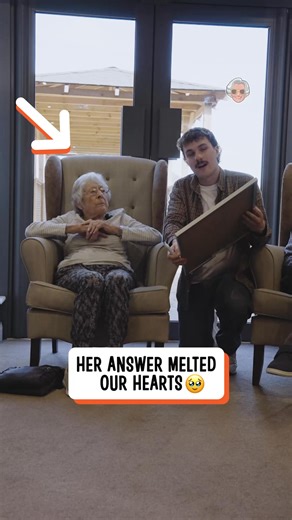 Iris and Sue had the best response to being asked 'what's getting you through this week?' 👭 | Old Friend Club