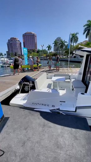 What do you think of this 27’ weekender from Beneteau? #boatbuddies | Boat Buddies