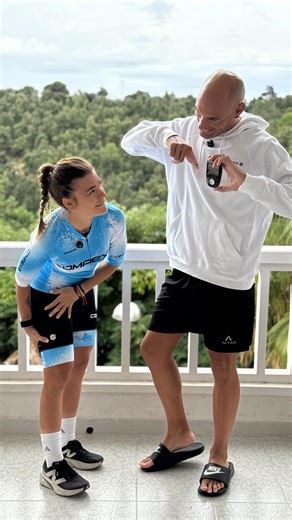 ¿Sabías que tu Compex tiene un modo especial para aliviar las temidas agujetas? 🤯 Xavi se lo acaba de contar a Pili… y ya lo tiene activado 💪. Porque entrenar fuerte está bien, pero recuperarse mejor es todavía más inteligente. 😉 #Compex #Recovery #Bienestar | Compex España