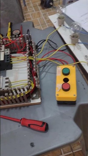 Curso de Comandos Elétricos - acionamento com temporizador