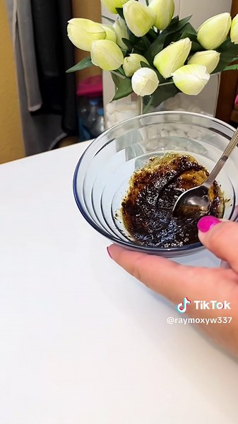 DIY coffee face mask to reduce dark circles,fade hyperpigmentation,and naturally brighten your skin glow✅#skincare#coffeefacemask#darkcircleremedy#naturalskincare#homemaderemedy