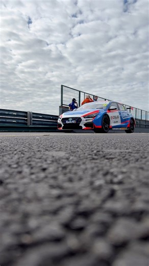 AND WE ARE BACK! 🟢 Lights go green for Free Practice here at Croft and we are officially underway again after summer break. #BTCC | BTCC