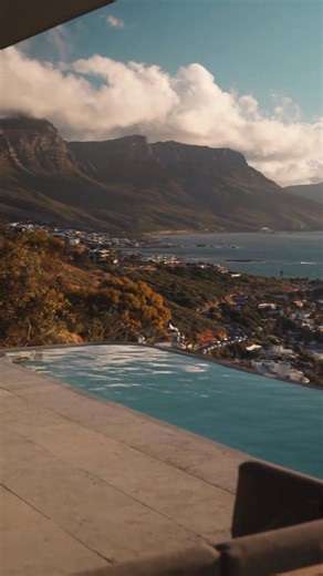🎄 On the 12th day of Christmas, South Africa gave to me… The 12 Apostles! 🇿🇦🎄🎅 📍 Located along the stunning coastline of Cape Town, above Camps Bay, the Twelve Apostles are a series of dramatic mountain peaks that stretch along the Atlantic Ocean, forming part of the Table Mountain range. Have you seen them for yourself? 🎥 Video by@travelsofali | South African Tourism UK