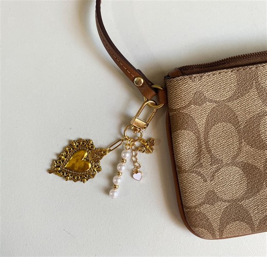 Handmade Gold Heart Keychain With Pearl Beads, Gold Bee Charm, Romantic Jewelry Inspired Bag Accessory, Unique Gift for Her - Etsy