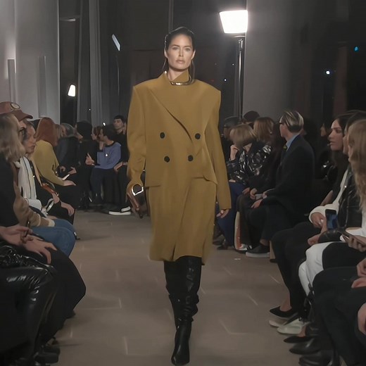 Doutzen Kroes Catwalk Fashion Show Compilation