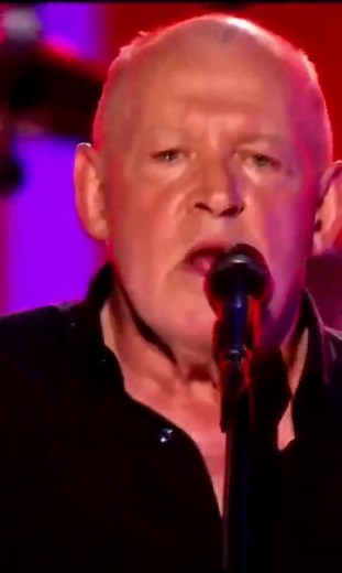 Joe Cocker Live 2011: You Can Leave Your Hat On