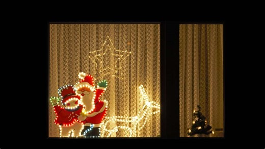 Für 7 Euro: Rossmann hat den mit Abstand schönsten LED-Stern für die dunkle Jahreszeit