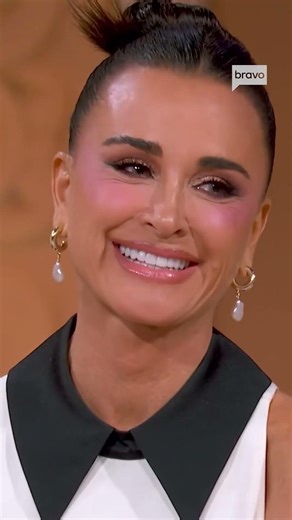 Sutton's explaining the rooming situation. #RHOBH #RealHousewivesOfBeverlyHills #SuttonStracke