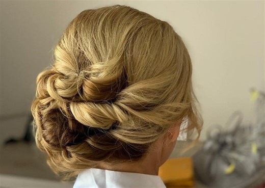 20 gorgeous mother of the bride hairstyles for a chubby face